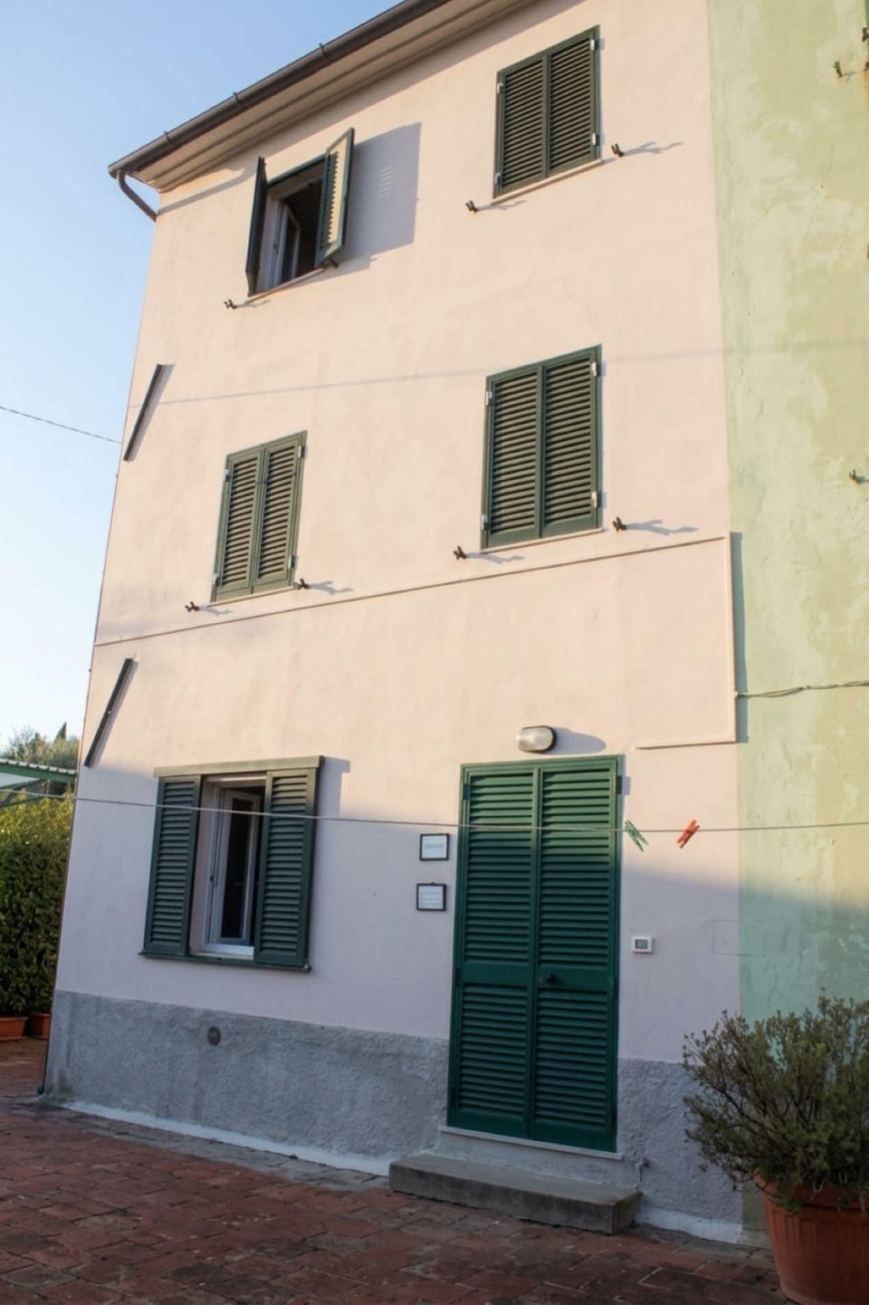 Property building, Facade/entrance