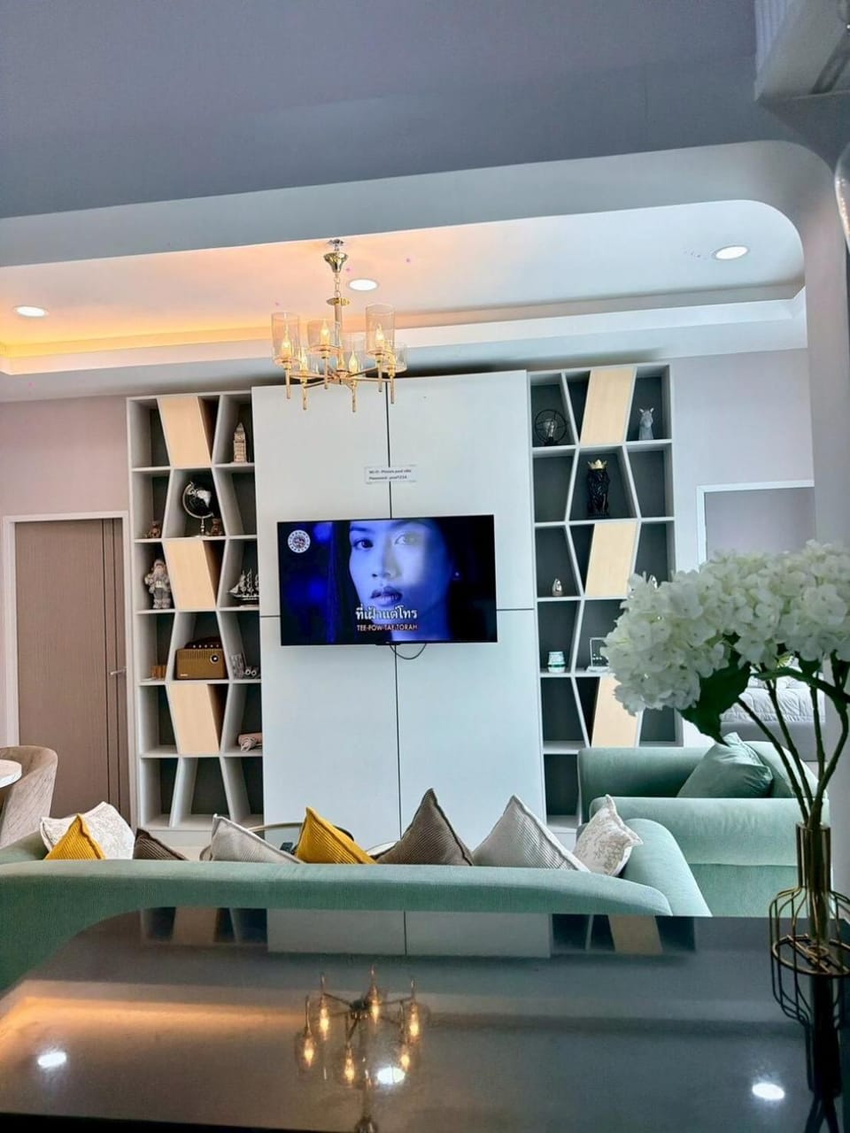 Phirom4 Pool Villa Pattaya House in Pattaya City