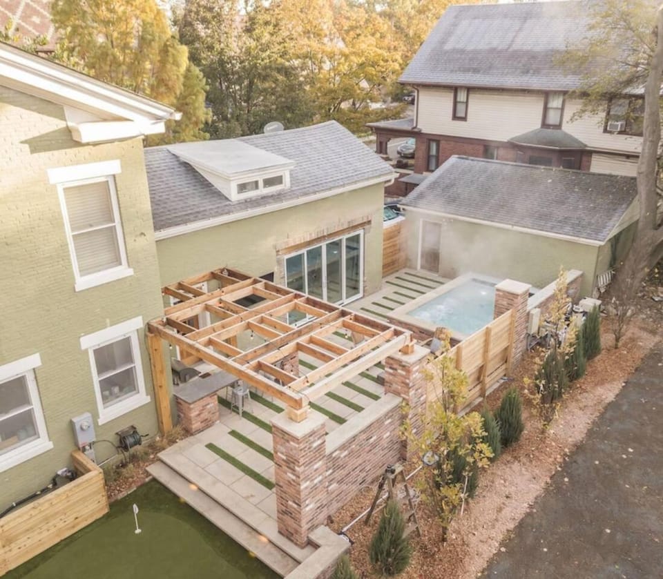 Property building, Patio