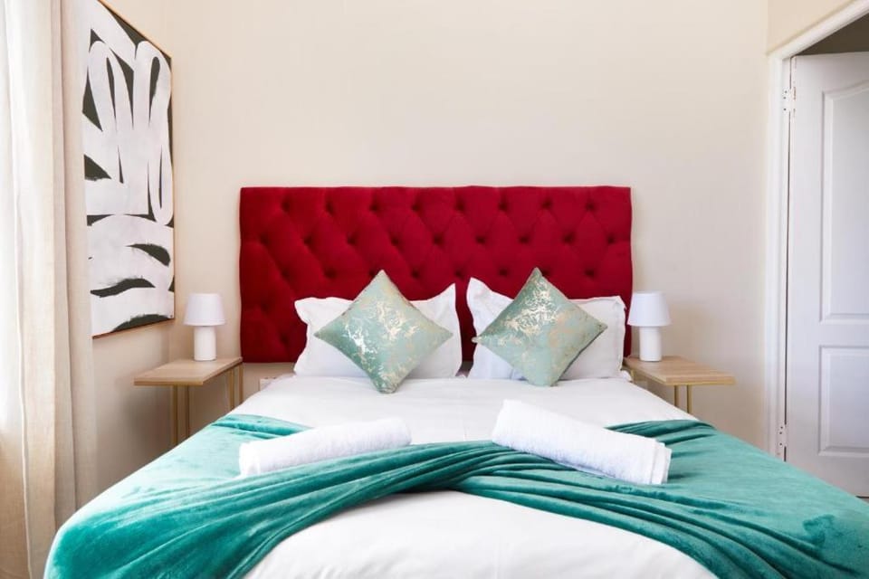 22 On York Guest House Bed and Breakfast in Cape Town