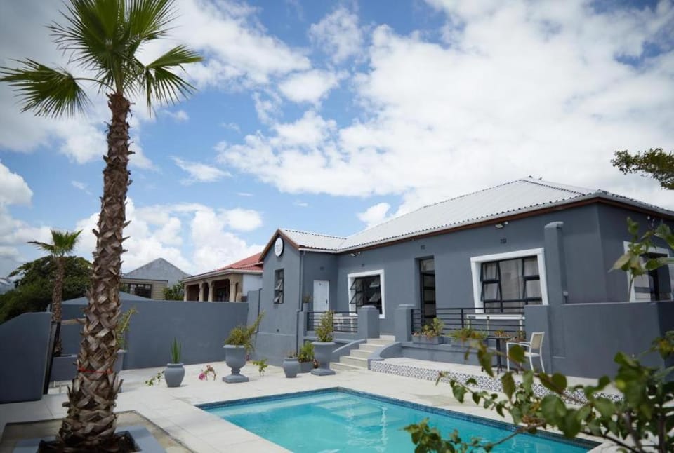 22 On York Guest House Bed and Breakfast in Cape Town