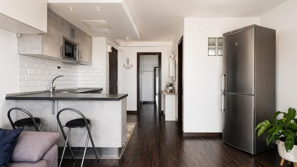 Kitchen or kitchenette, Living room