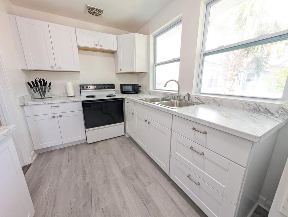 The Beach Shack 1BR Getaway Apartment in Neptune Beach