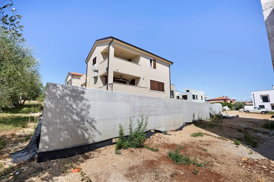 Maslina i More Apartment in Novigrad