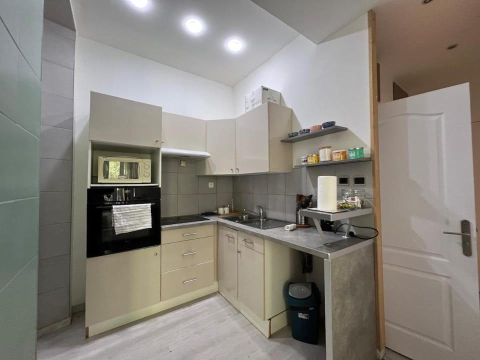T2 La Joliette, metro à 3 min, Terrasses du Port Apartment in Marseille