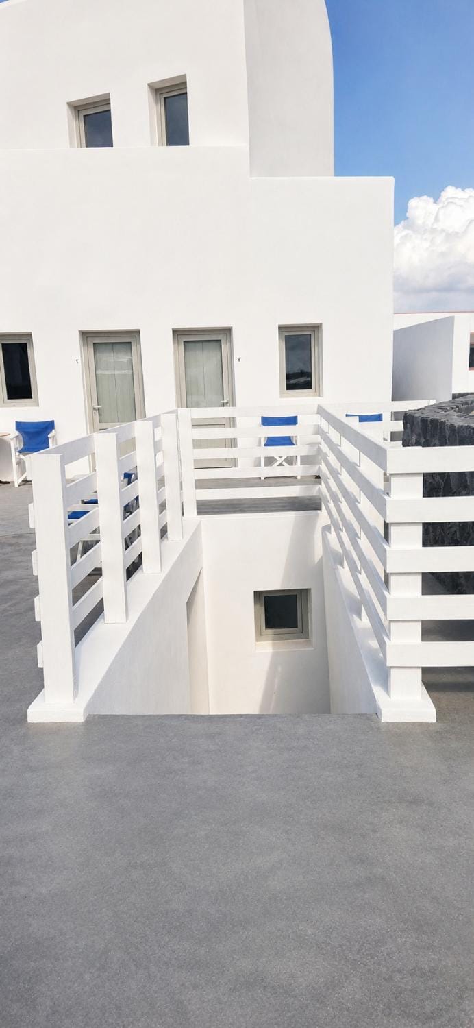 MyBasement Lovely Rooms!! 10min walking to center Bed and Breakfast in Santorini