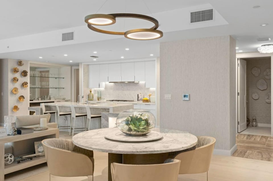 Two Bedroom Oceanfront Residence with Private Den Apartment in South Palm Beach