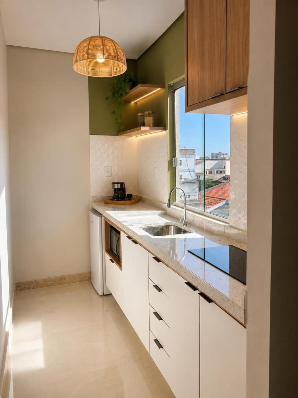 Kitchen or kitchenette, minibar, stove
