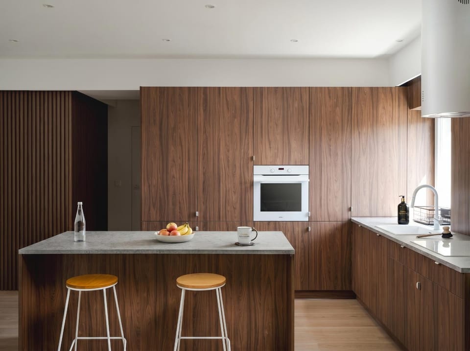 Kitchen or kitchenette, Dining area, minibar, oven, pet friendly, stove, toaster