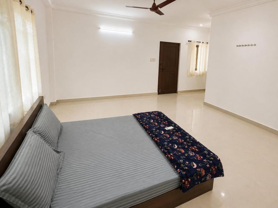 Bedroom, air conditioner