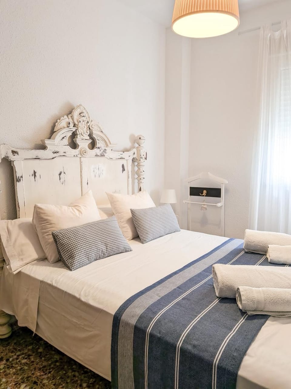 Bed, Photo of the whole room, Bedroom, internet