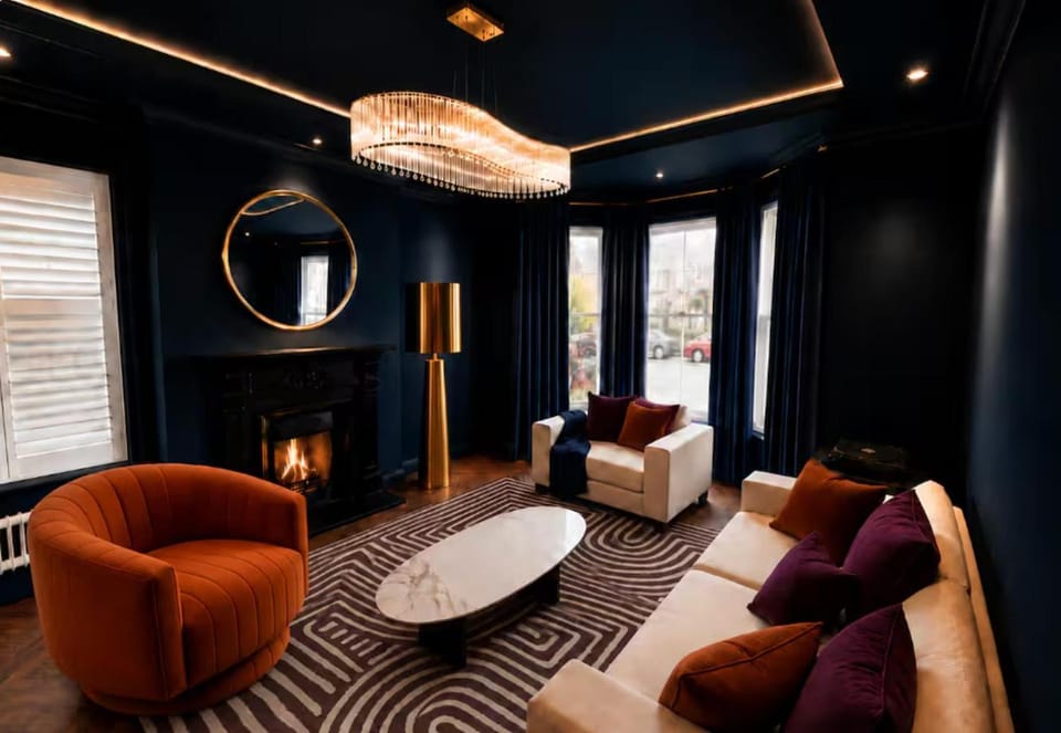 Living room, Seating area