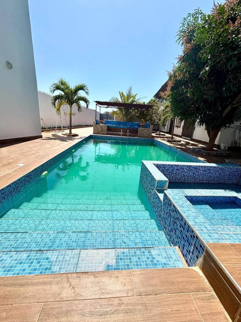Hot Tub, Swimming pool