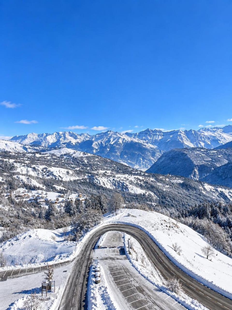 Day, Natural landscape, Winter, View (from property/room), Mountain view