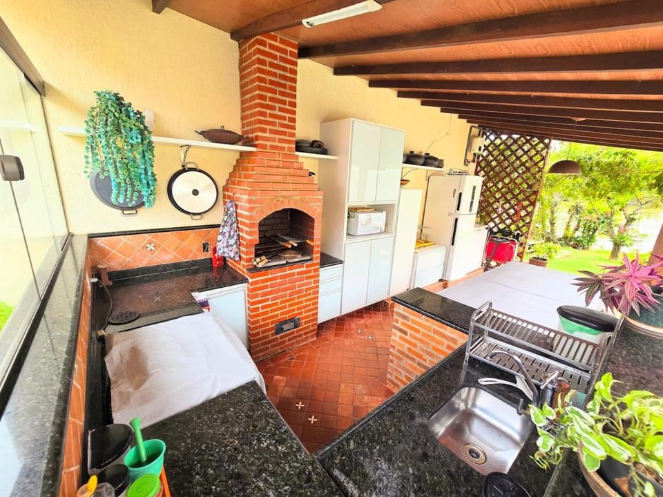 casa enseada Dora · Casa Lagoa e Mar Diversão Total Enseada Azul House in Guarapari