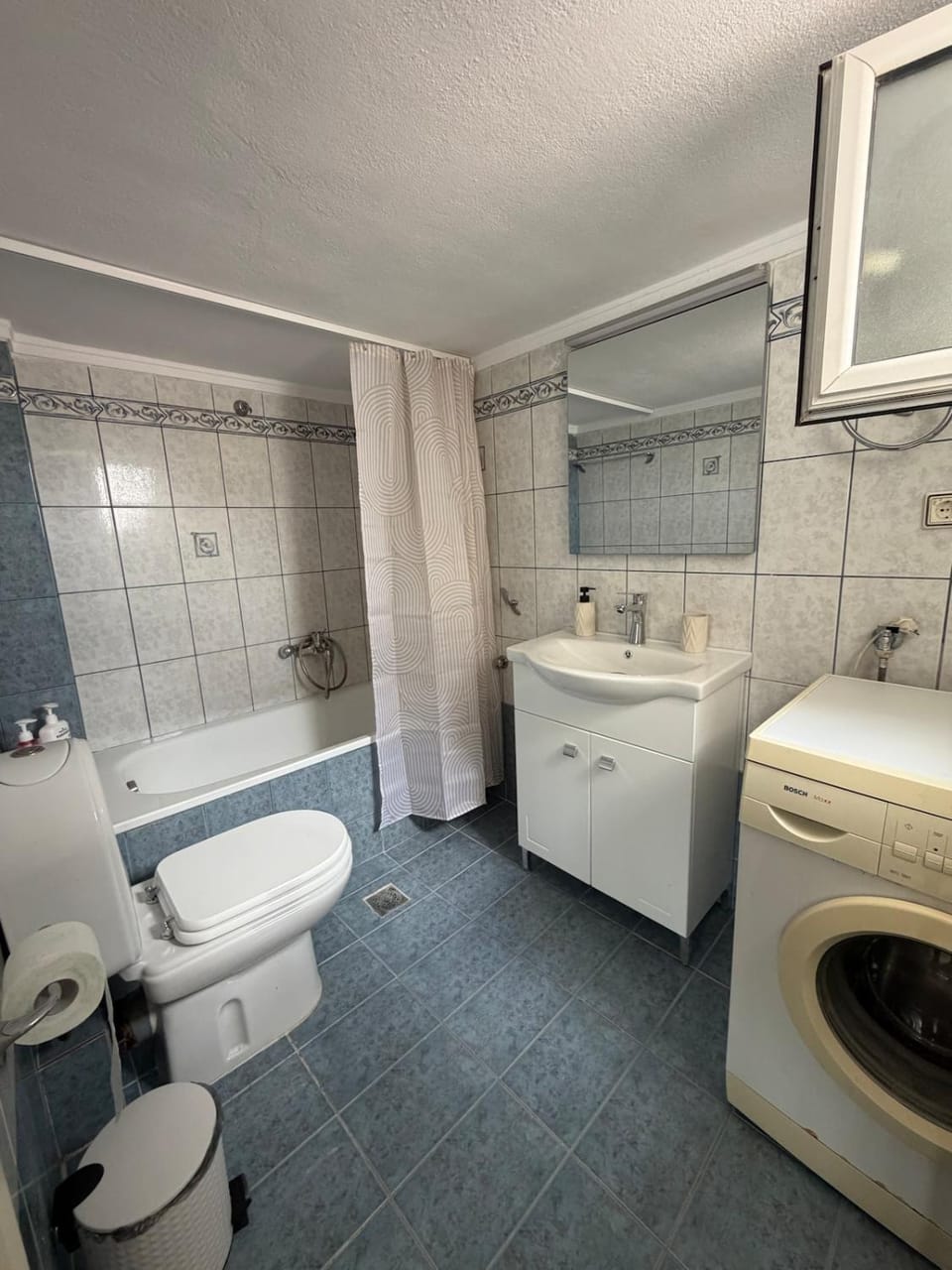 Toilet, Bathroom, Bath