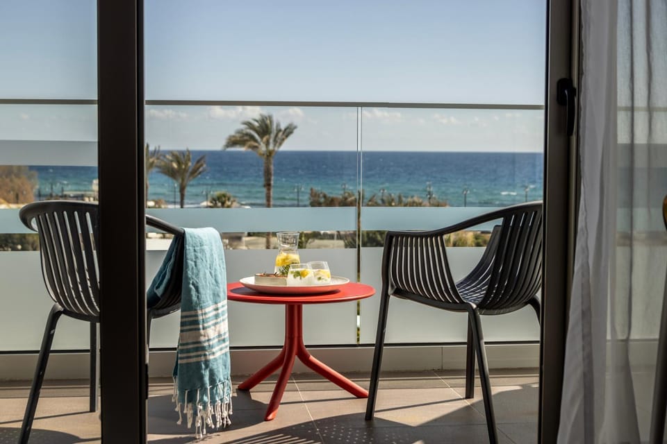 Balcony/Terrace, Seating area, Sea view