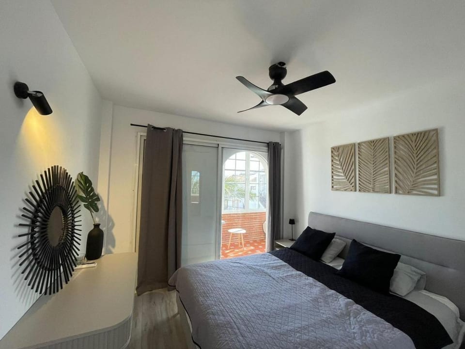 Walking distance 2 beds penthouse with amazing sea viewings Apartment in Costa del Sol