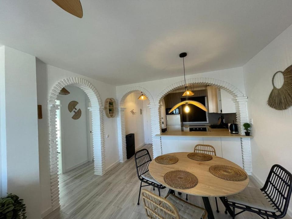 Walking distance 2 beds penthouse with amazing sea viewings Apartment in Costa del Sol