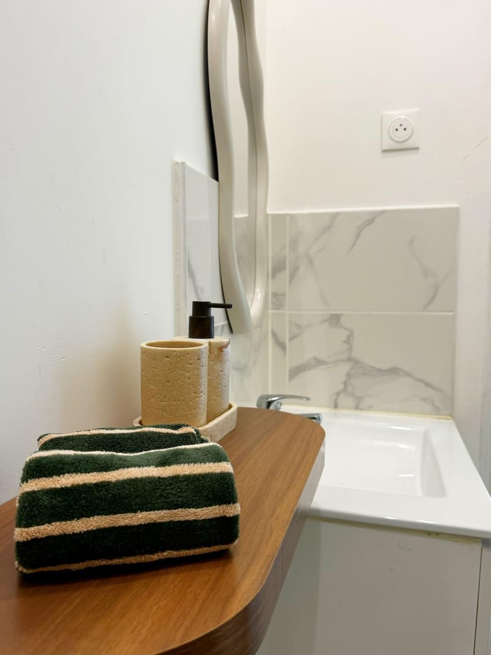 Appartement Lumineux avec Chambre Tout confort Apartment in Hauts-de-France