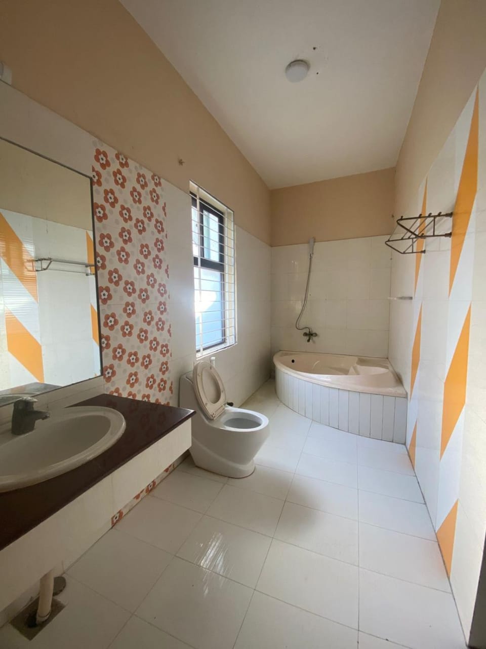 Family Guest House Bed and Breakfast in Karachi