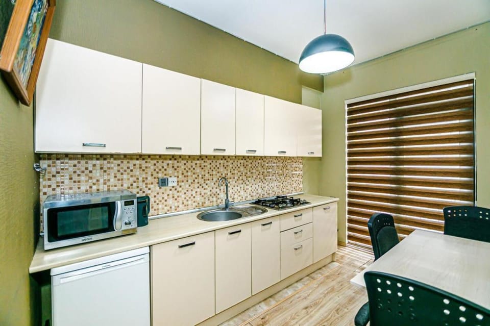 Kitchen or kitchenette, Dining area, dishwasher, minibar, pet friendly, stove
