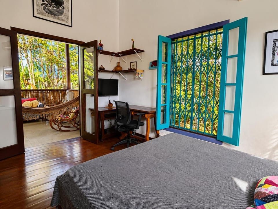 Casa com 2 suítes e lindas varandas no Caborê House in Paraty