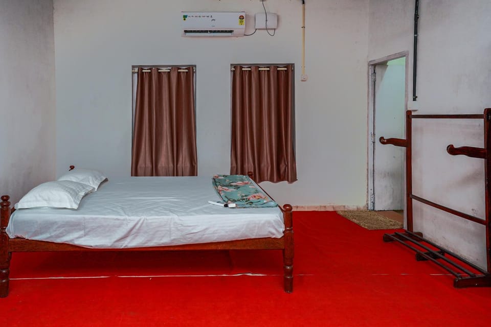 Lakeview Outhouse Apartment in Kochi