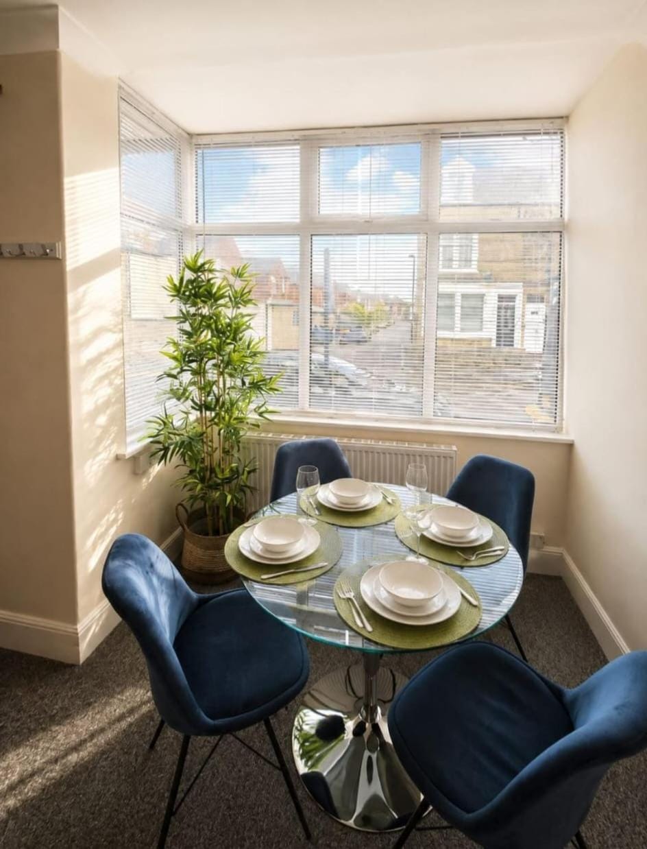 Harrogate Retreat Sleeps 5 House in Harrogate