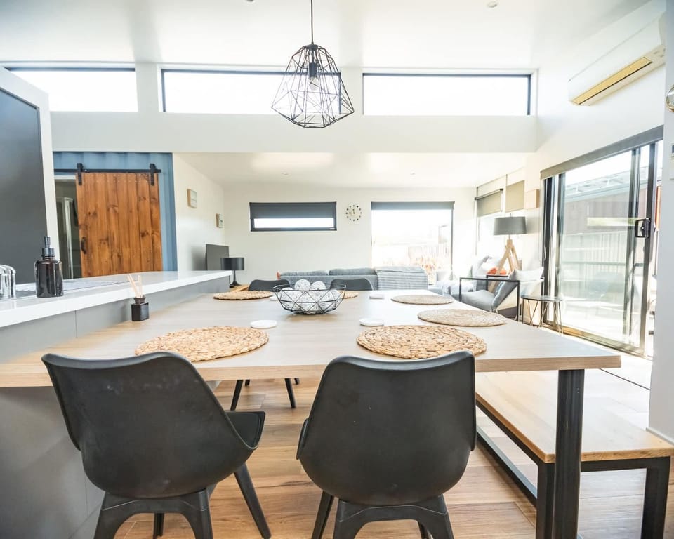Container on Callista - Modern Coastal Escape House in Port Sorell