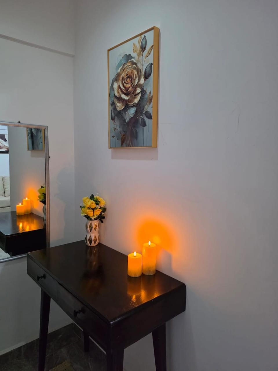 M&E Luxury Suites, Kilimani - Fully-Furnished Partitioned Mini 1-Bedroom Apartment in Nairobi County