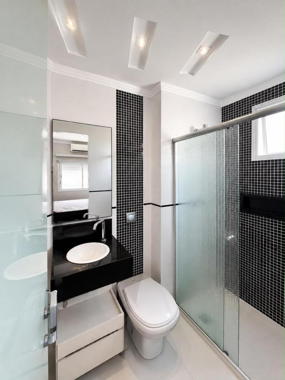 Apê a 350m da praia, garagem e portaria - Santos Apartment in Santos