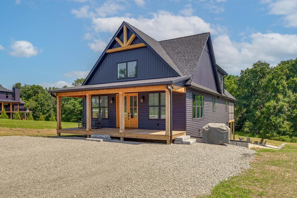 Brand New, Hot Tub & Porch, Near Nolin Lake! House in Nolin Lake