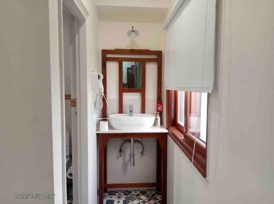 Diwan-E-Khas Platinum Penthouse Apartment in New Delhi