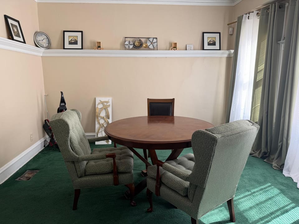 Colonnade Vacation rental in East Cleveland