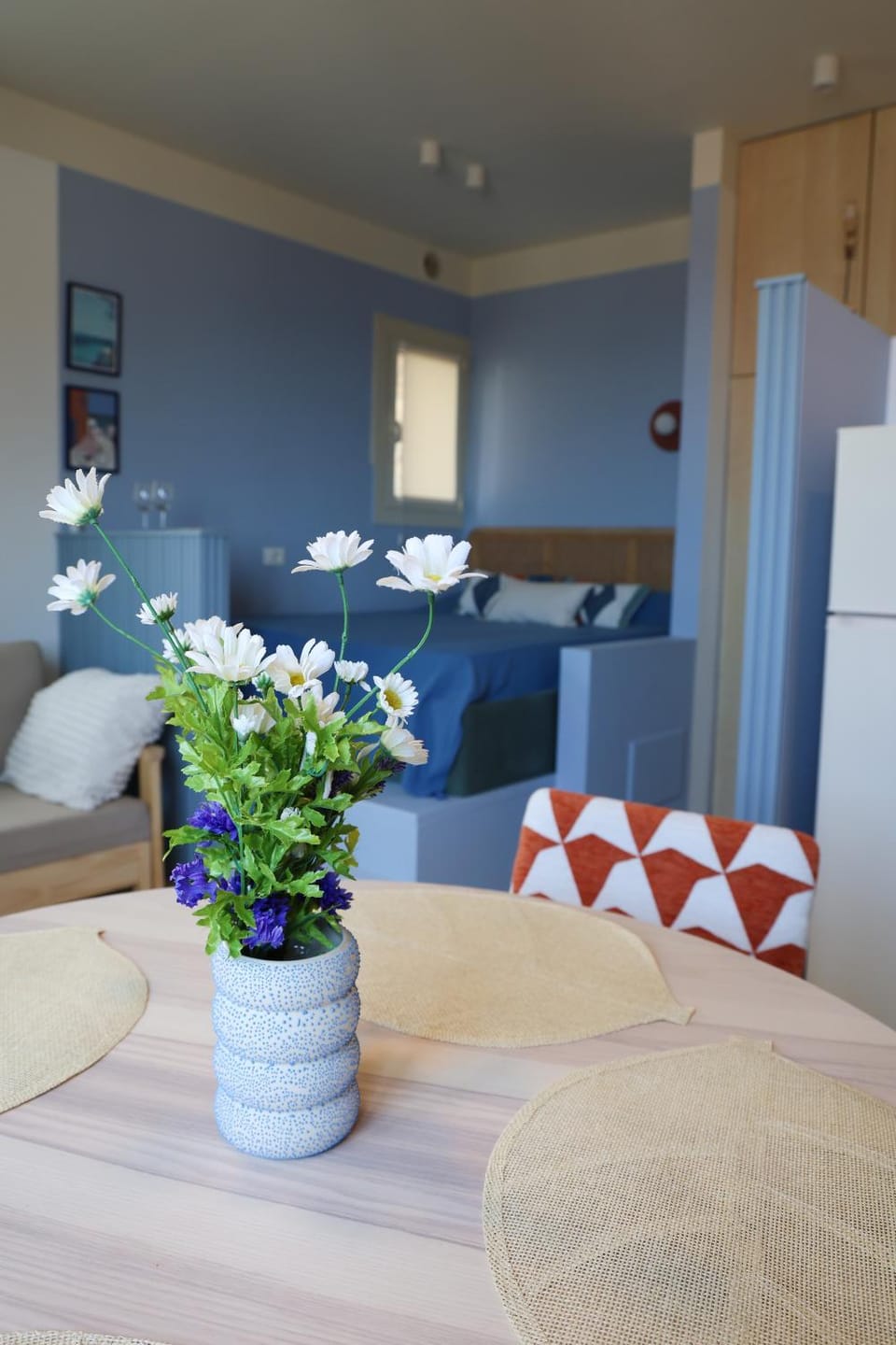 Seating area, Bedroom