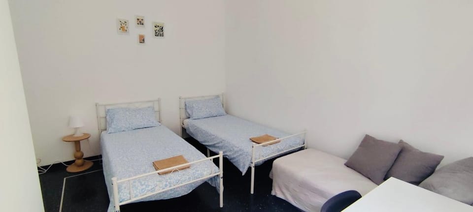 Cozy apartment near city center Apartment in Genoa