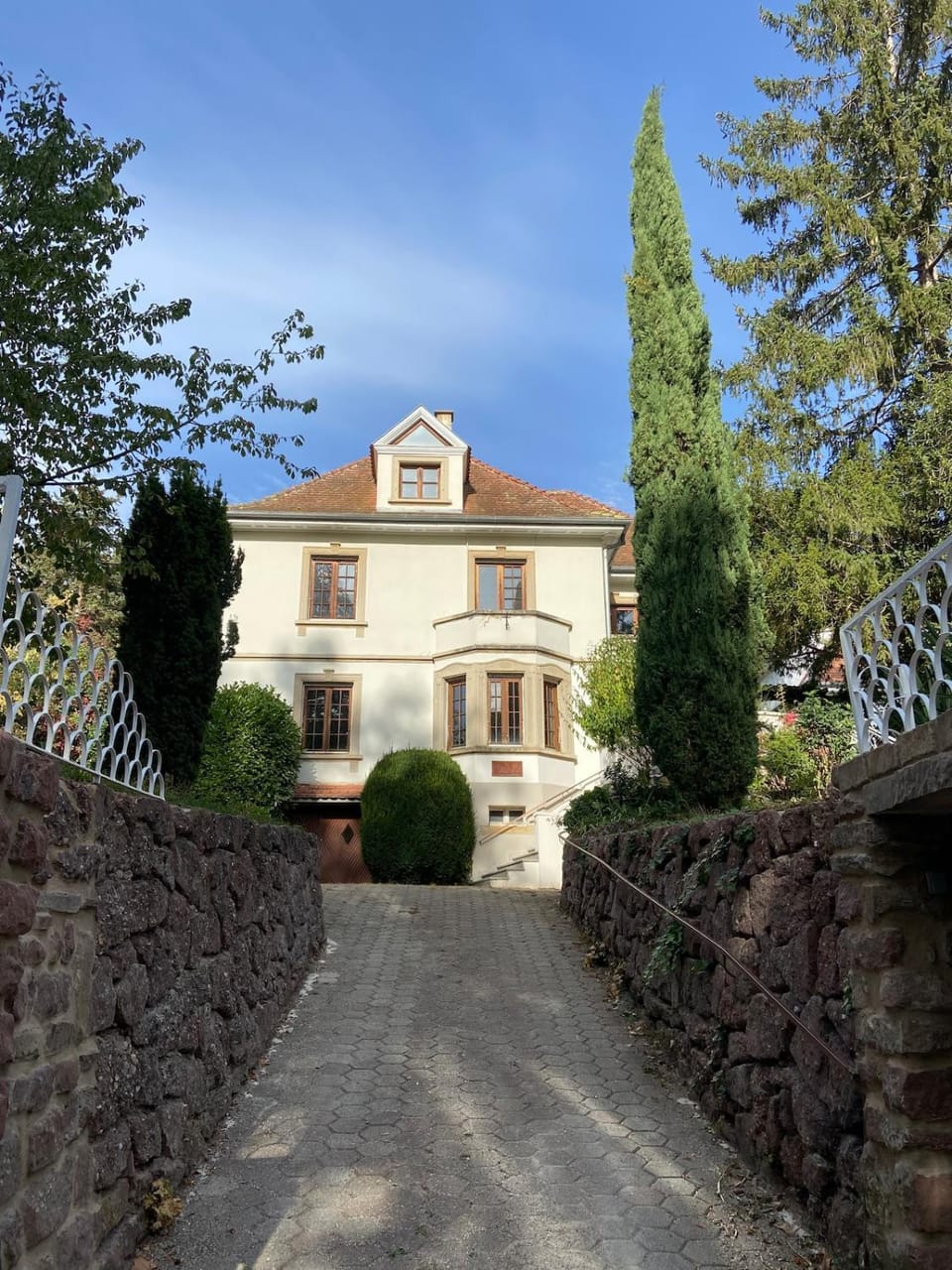 View of park and nature, pool, spa, garden Apartment in Grand Est