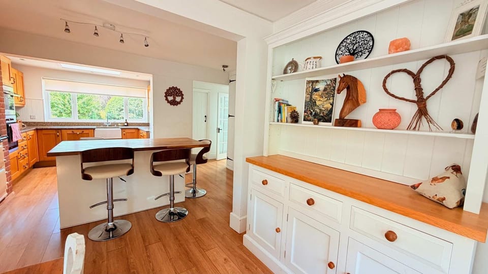 Dutch Cottage Spacious 2-Bed with Large Garden House in Uttlesford