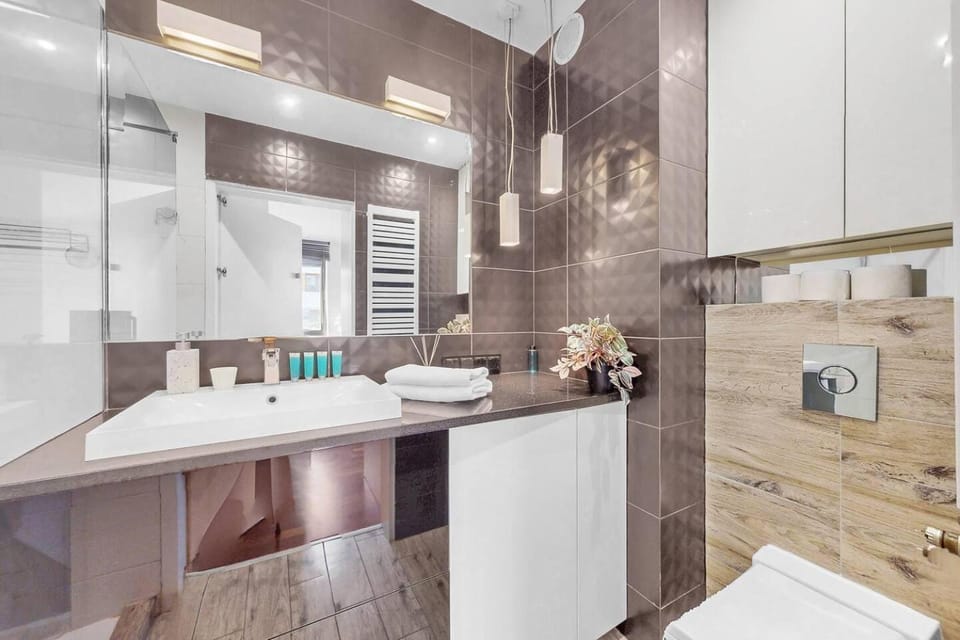 Walnut Apartment with Terrace&Parking Mokotow Apartment in Warsaw