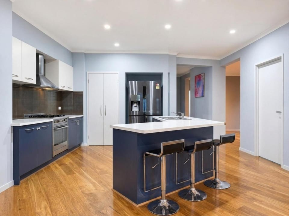 The Gathering House Five Bedrooms Sleeps Ten House in Melbourne