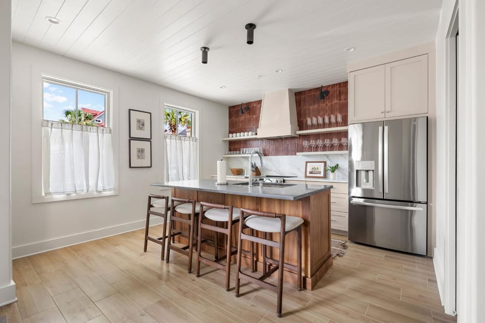 Kitchen or kitchenette, Dining area, dishwasher, oven, stove, toaster