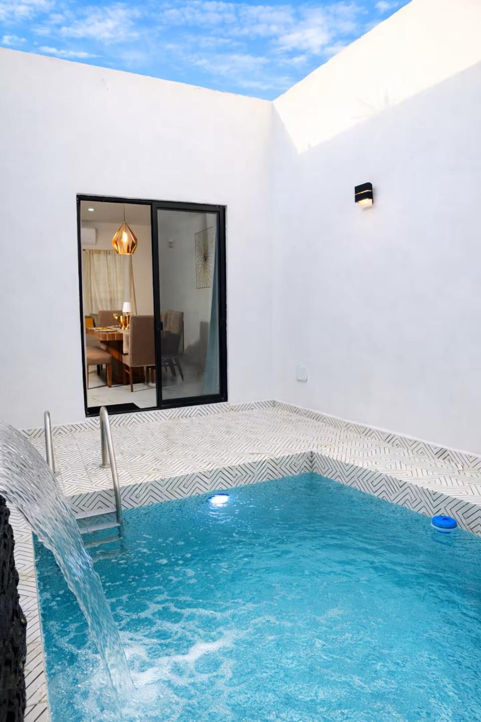 Suite de Lujo -Alberca Privada - 5 min USA - Emporio Diamante 2 Apartment in State of Coahuila