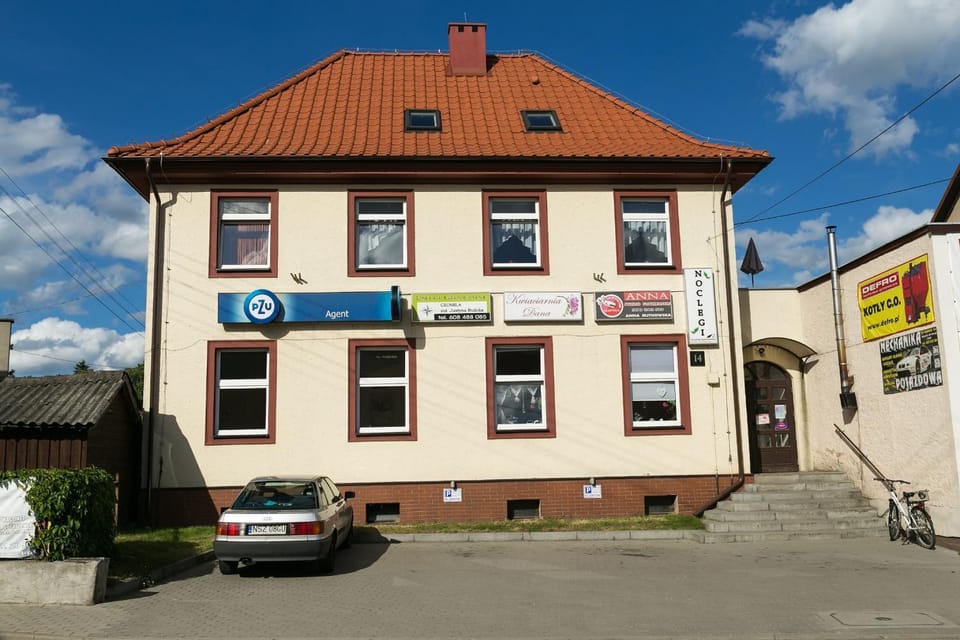 Facade/entrance
