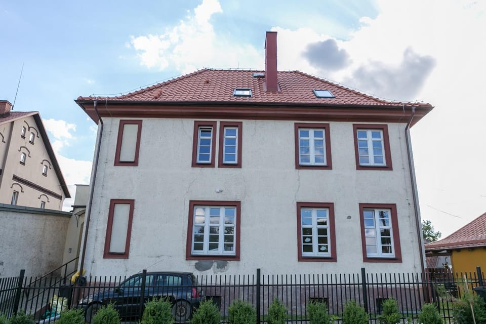 Facade/entrance