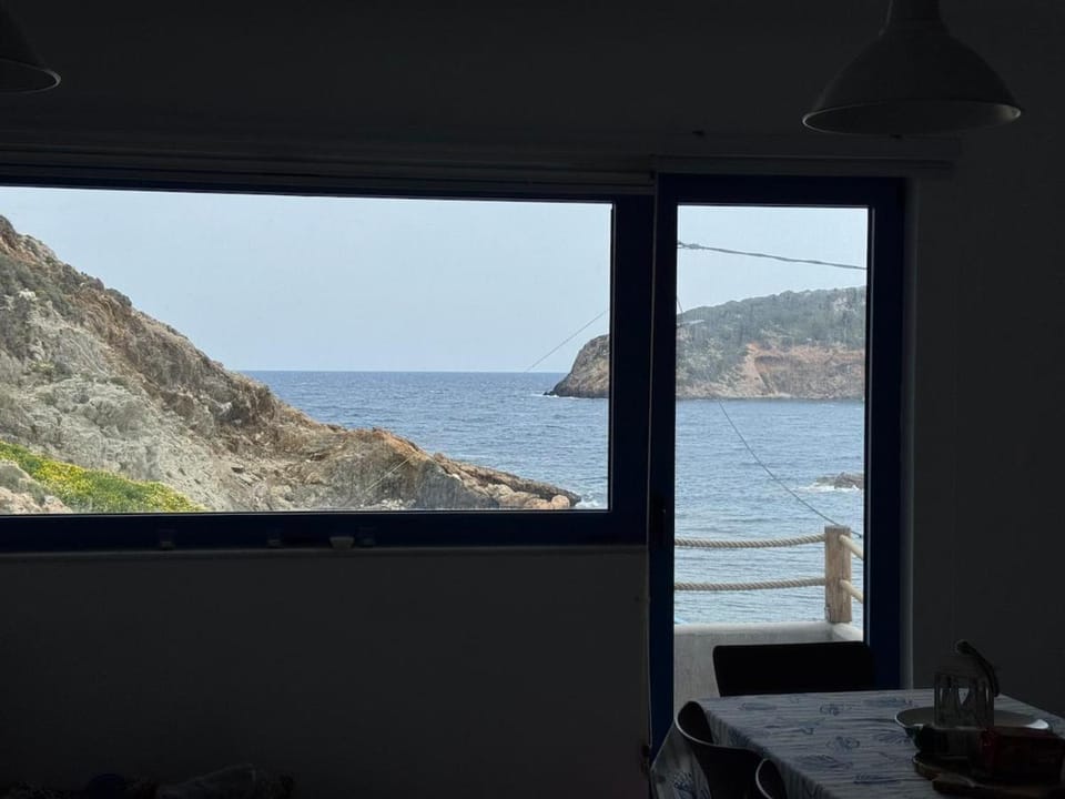The Zarakes Beach House House in Euboea