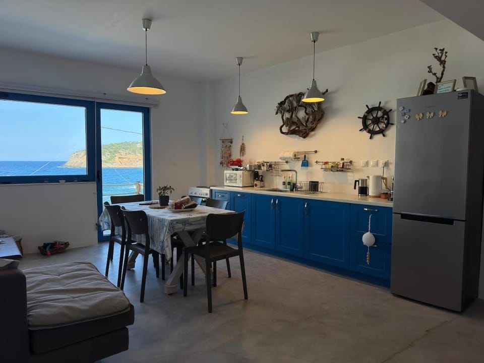 The Zarakes Beach House House in Euboea