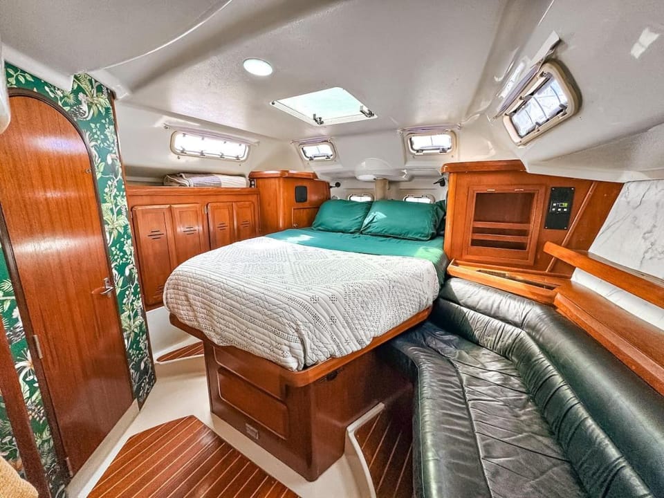 Sailboat Stay and Resort Amenities House in Stock Island