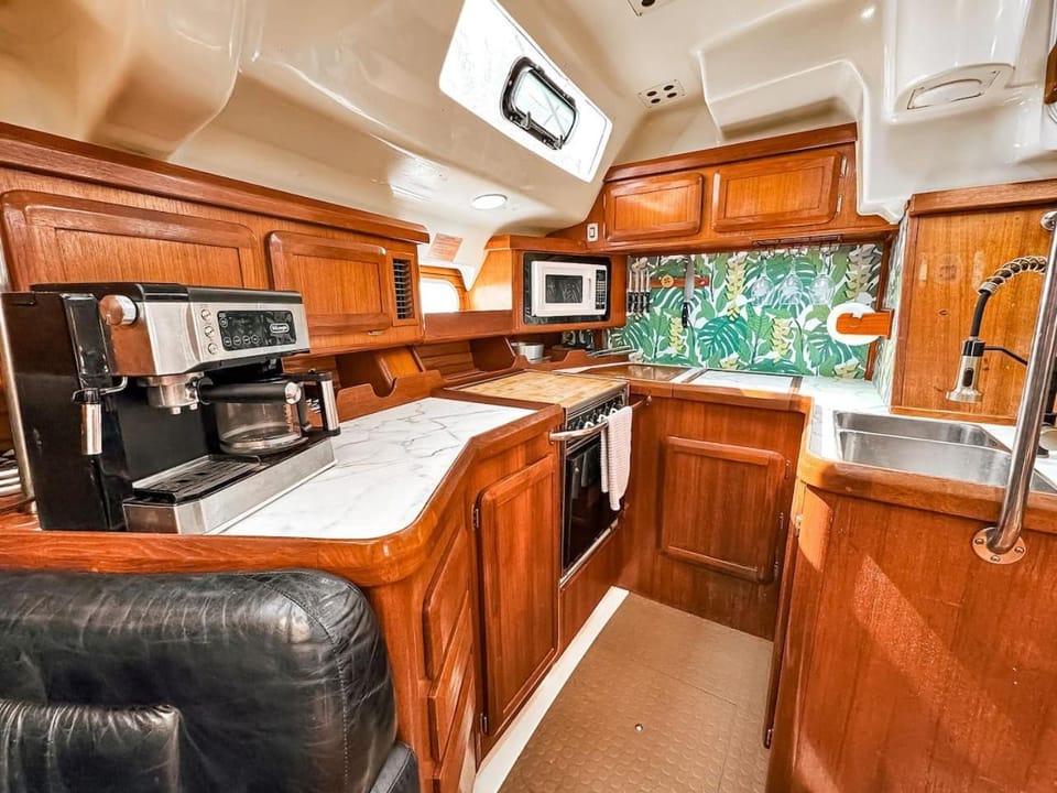 Sailboat Stay and Resort Amenities House in Stock Island