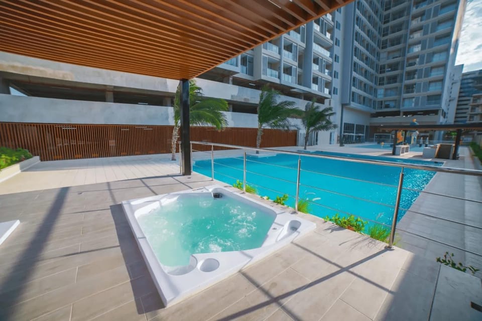 Swimming pool